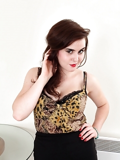 Jessica Fisting Hairy Pussy