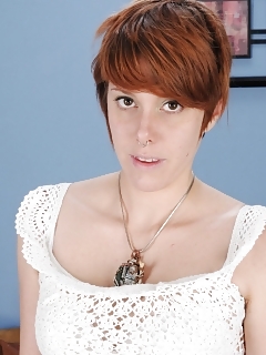 Brandi Dandi Hairy Girls Fingering