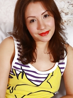 Lilu Hairy Italian Women Nude