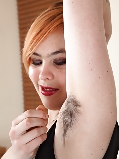 Roxy Upskirt Hairy Pussy Photos