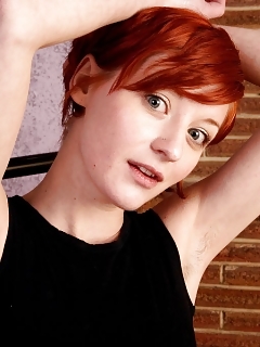 Agnes Desi Hairy