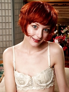 Agnes Freeones Hairy Pussy